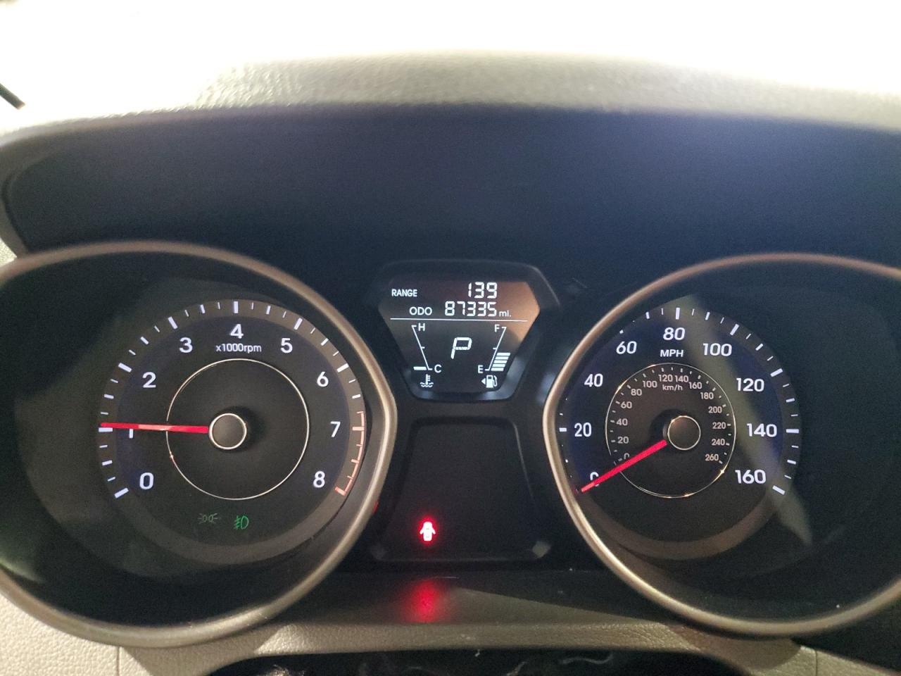 2013 Hyundai Elantra - Image 9