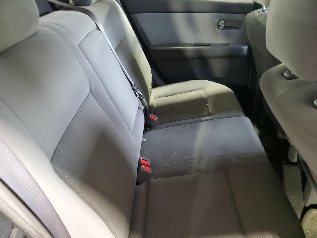 2010 Nissan Sentra - Image 10