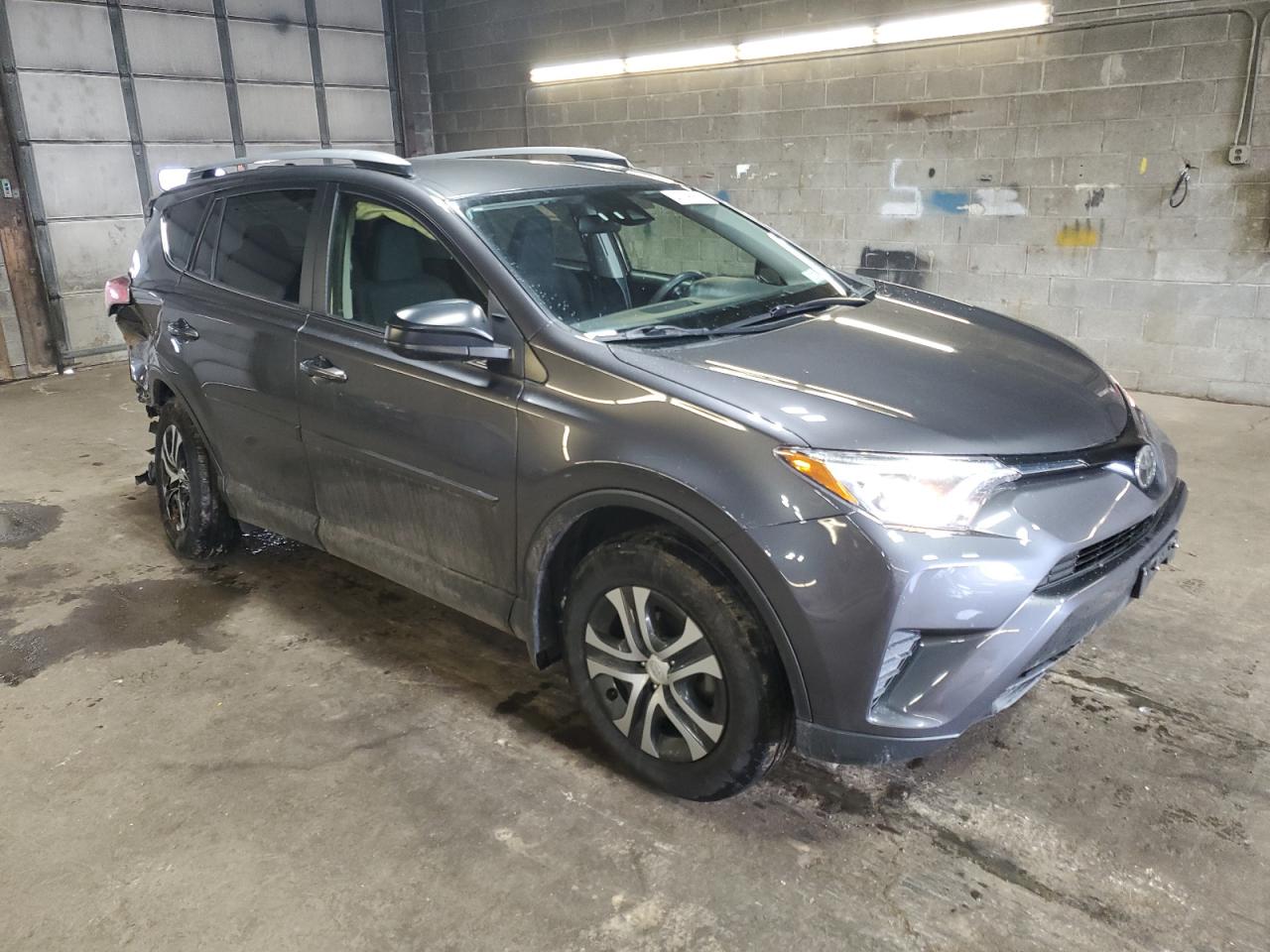 2017 Toyota RAV 4 - Image 4