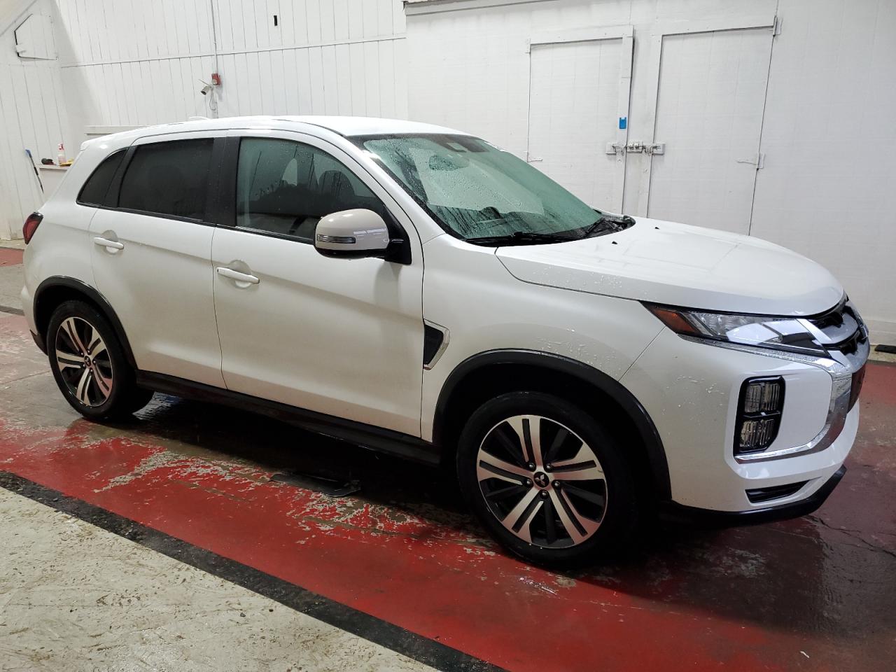 2021 Mitsubishi Outlander - Image 4