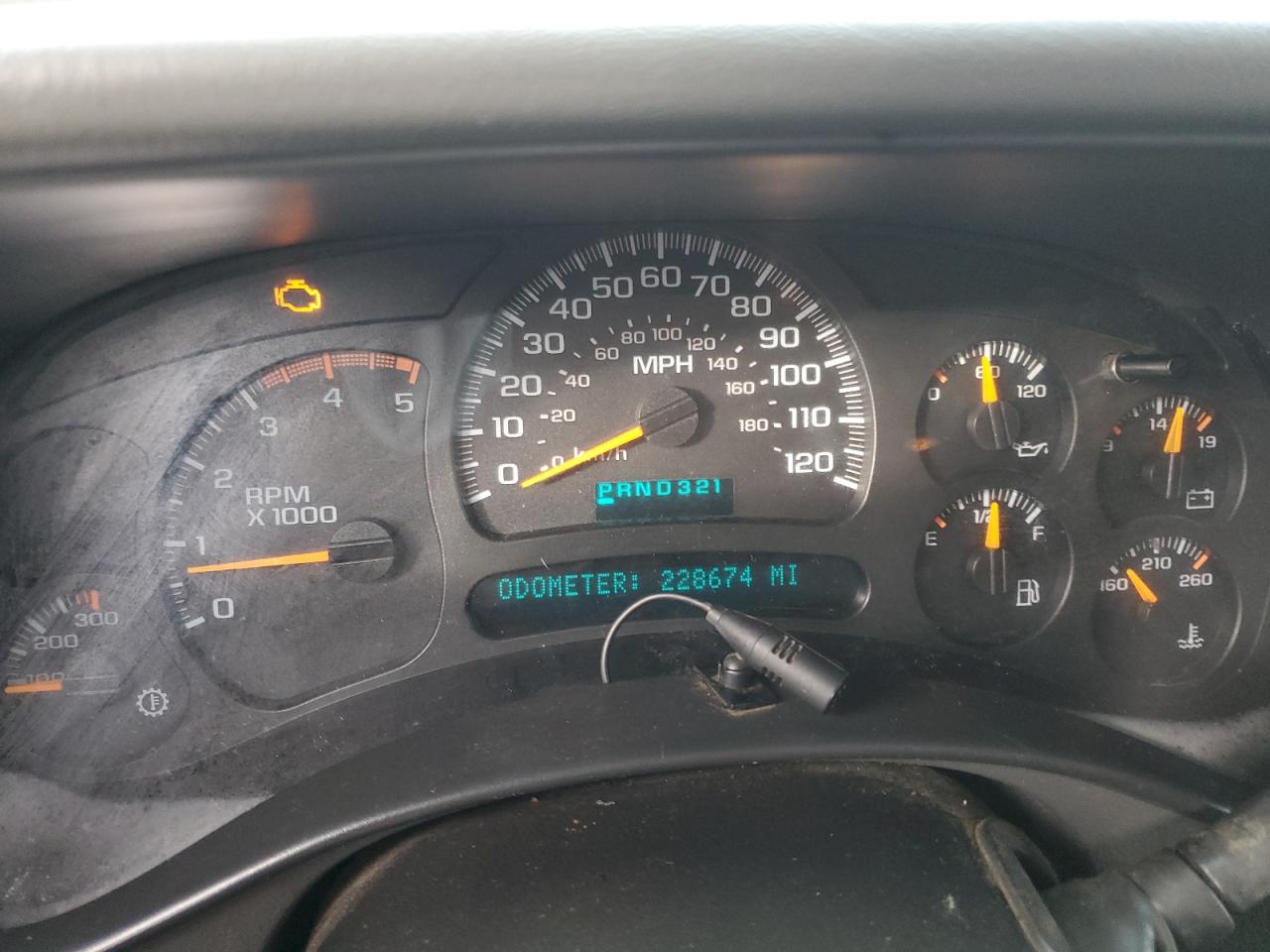 2005 Chevrolet Silverado - Image 9
