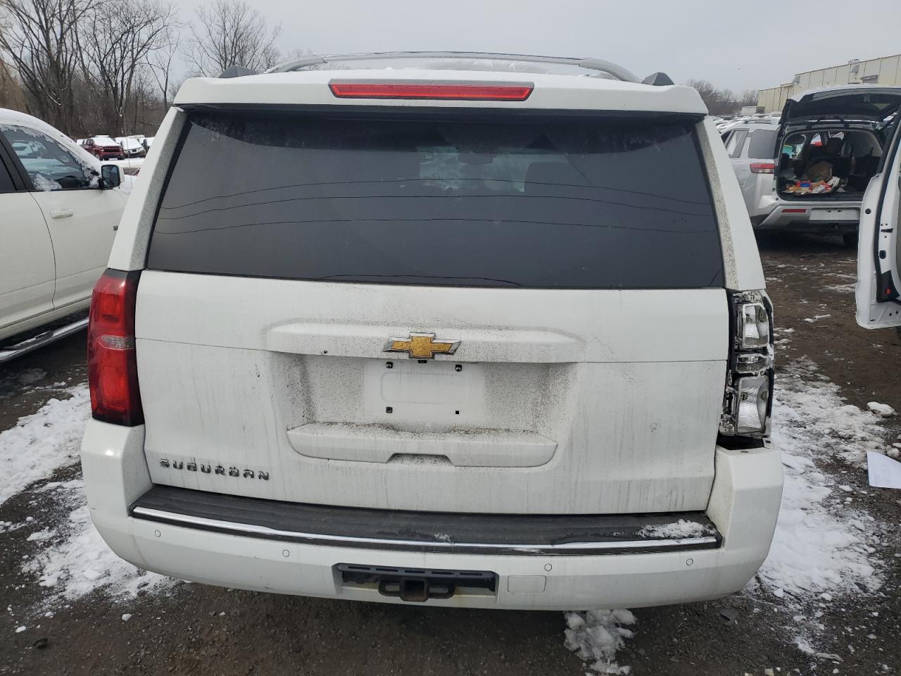 2016 Chevrolet Suburban - Image 6