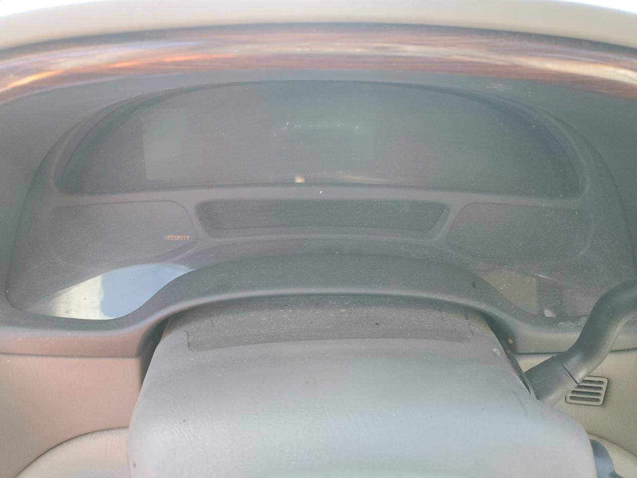 2004 Cadillac De Ville - Image 9