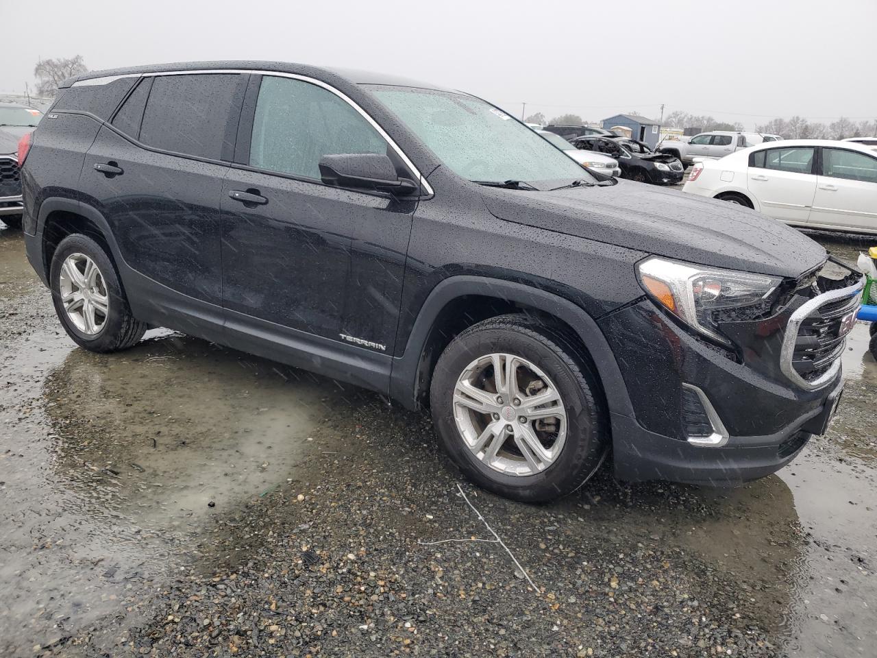 2018 GMC Terrain - Image 4