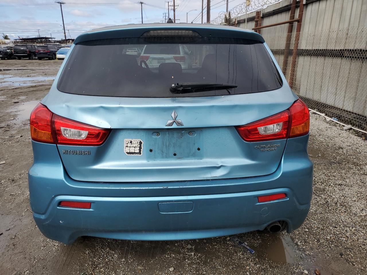 2012 Mitsubishi Outlander - Image 6