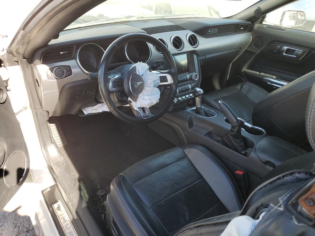 2020 Ford Mustang - Image 8