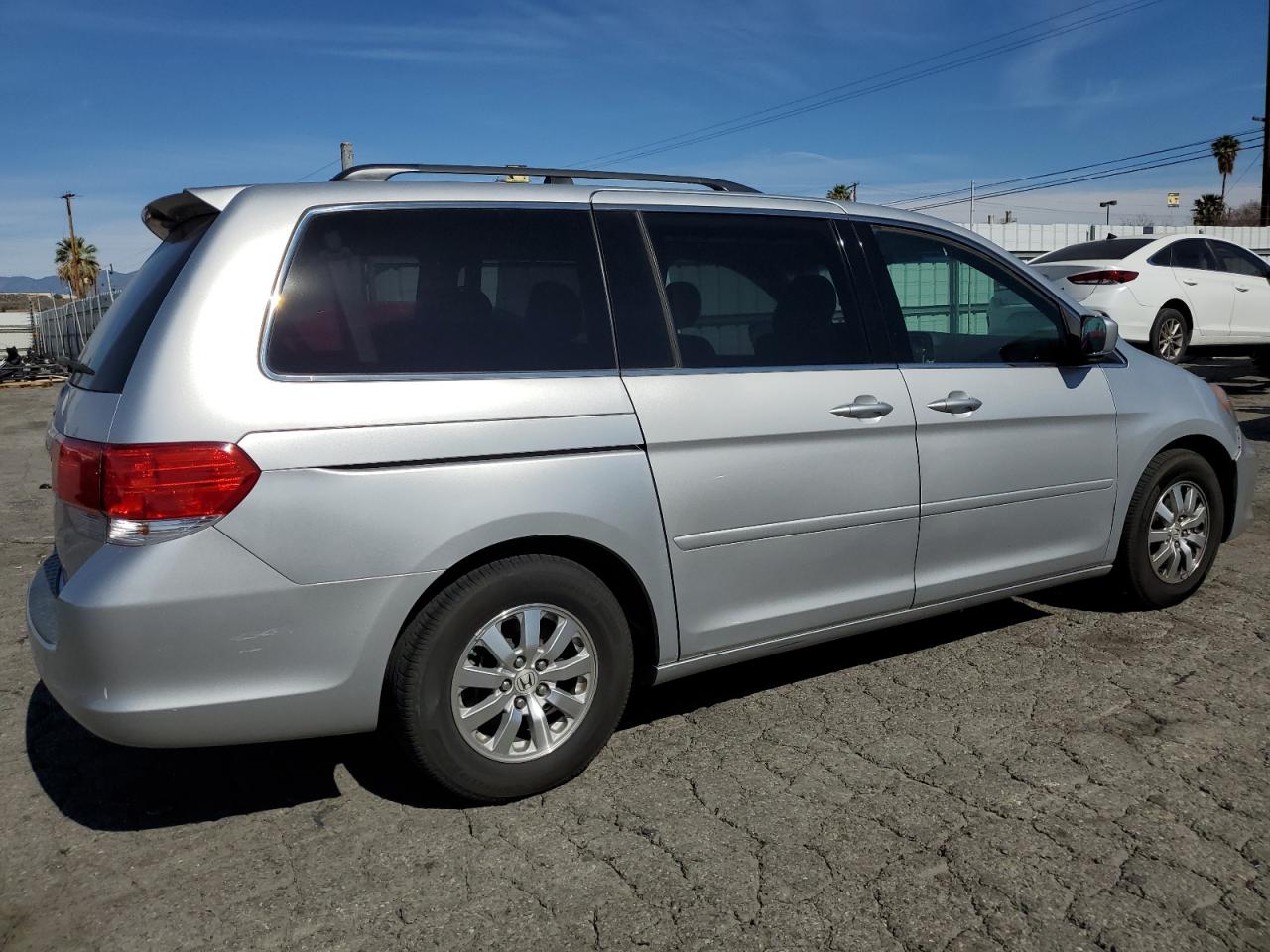 2010 Honda Odyssey - Image 3
