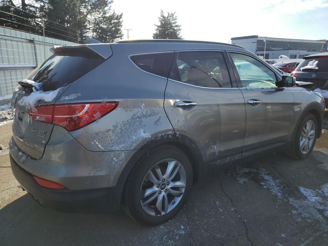 2015 Hyundai Santa Fe - Image 3