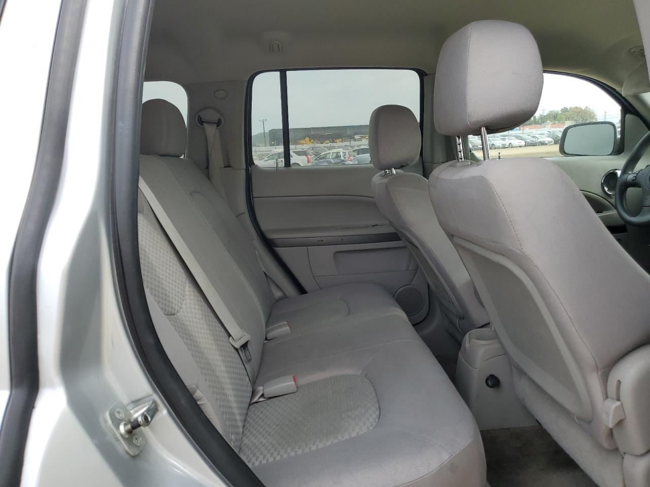 2010 Chevrolet HHR - Image 10