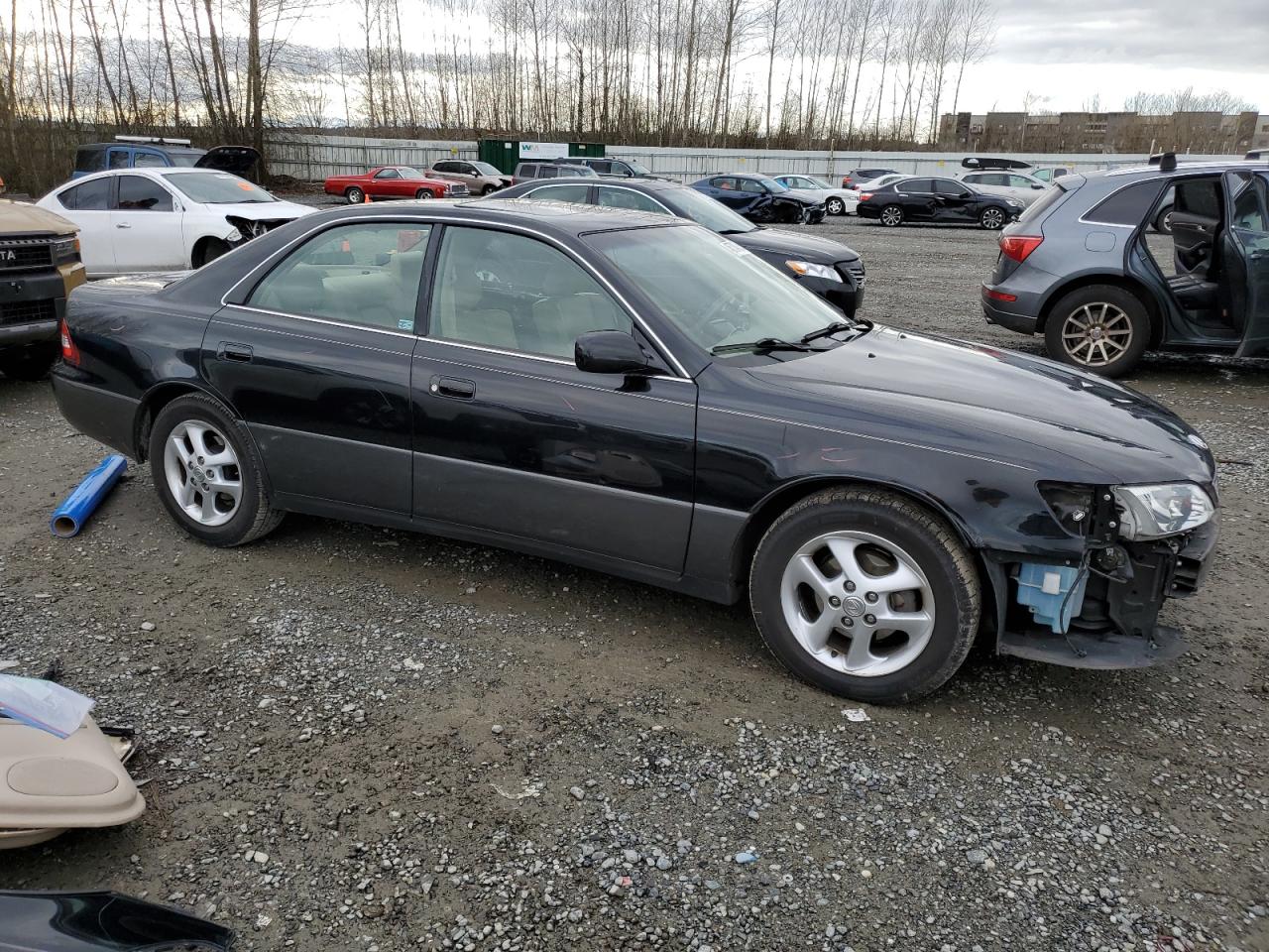 2000 Lexus ES - Image 4