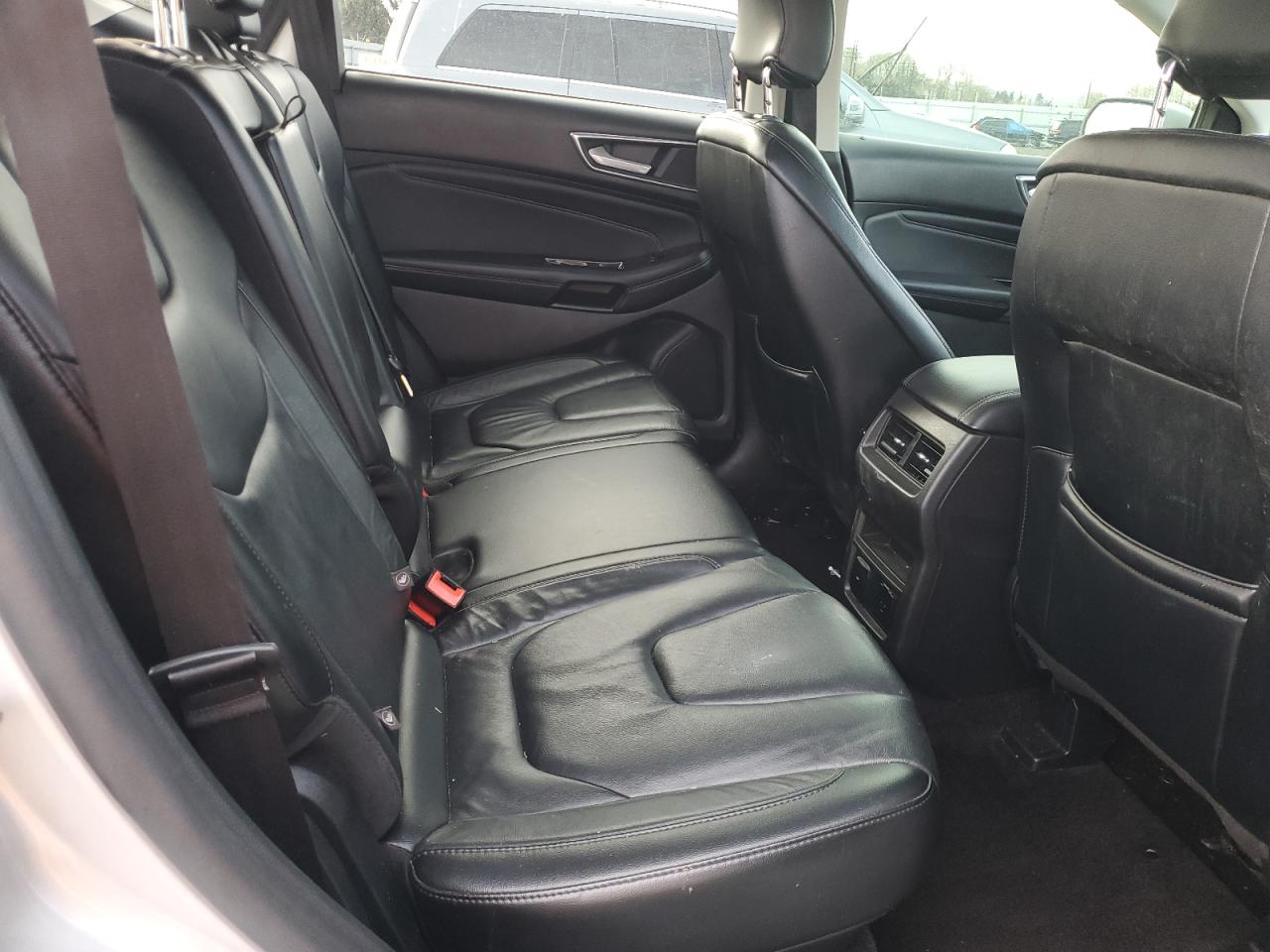 2016 Ford Edge - Image 11