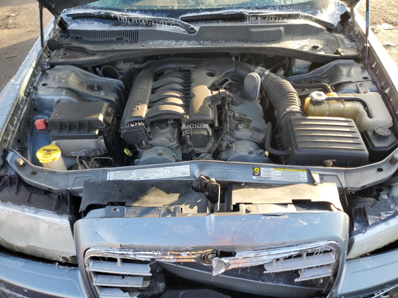 2006 Chrysler 300 - Image 13