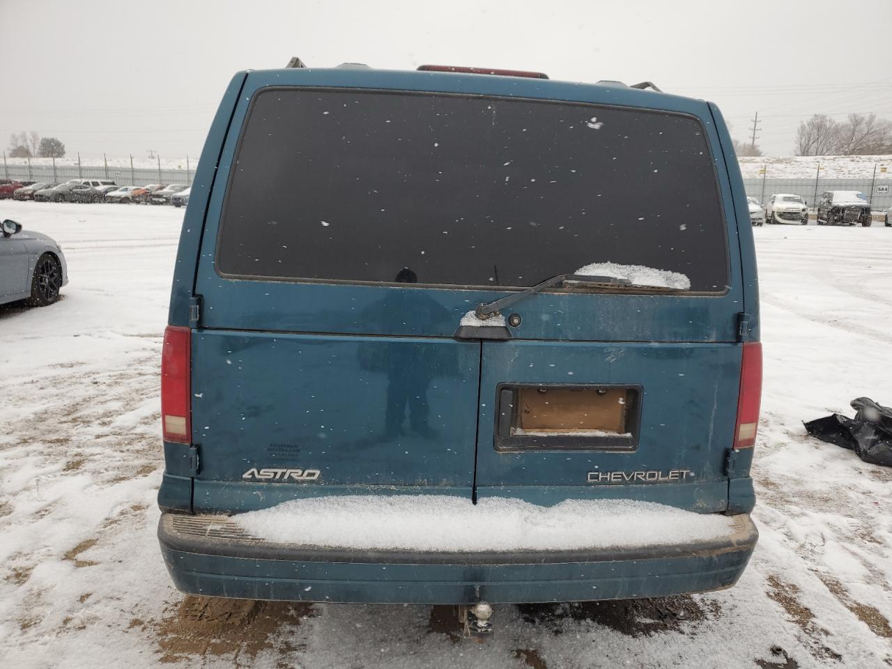 2000 Chevrolet Astro - Image 6