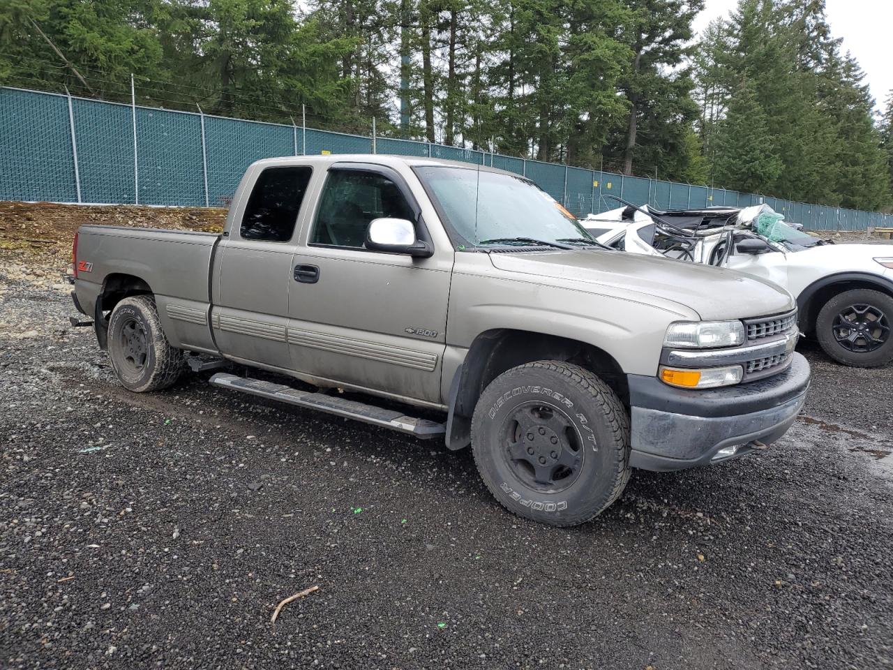 1999 Chevrolet Silverado - Image 4