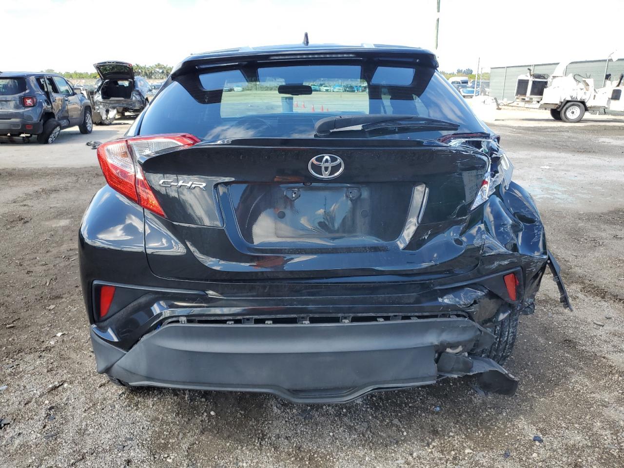 2018 Toyota C-HR - Image 6