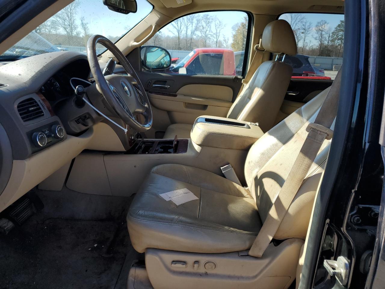 2014 Chevrolet Suburban - Image 7