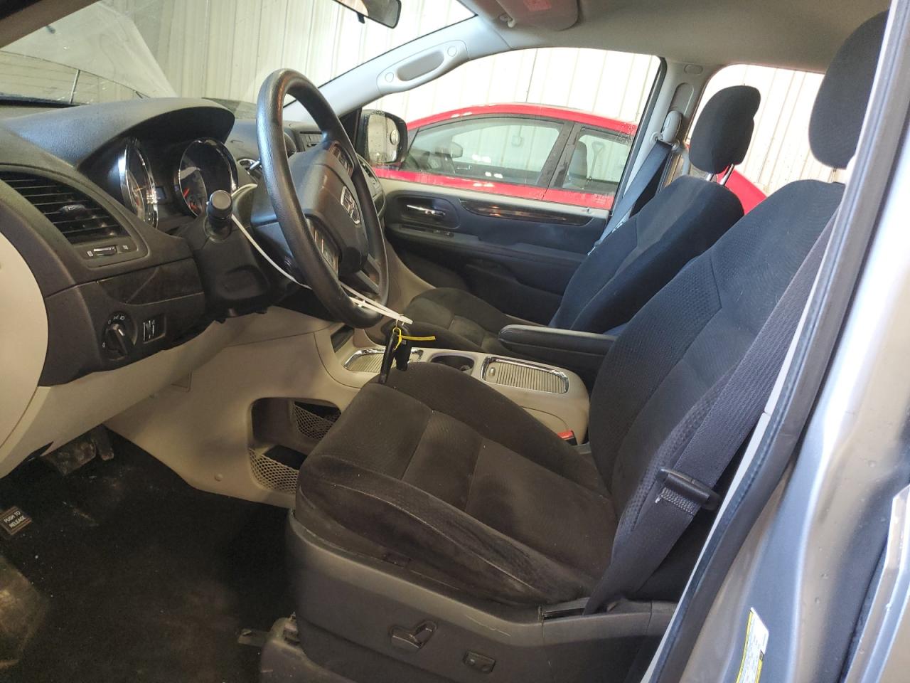 2015 Dodge Caravan - Image 7