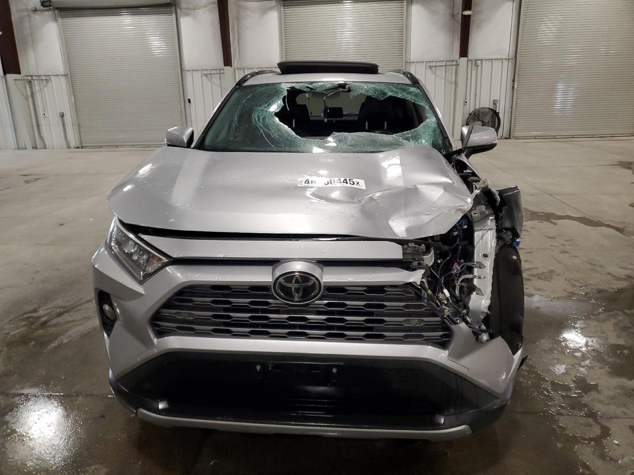 2019 Toyota RAV 4 - Image 5