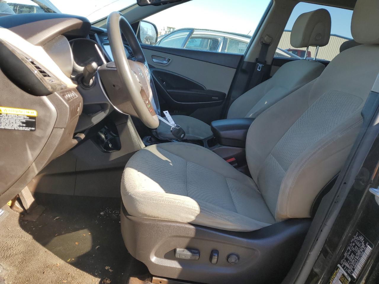 2017 Hyundai Santa Fe - Image 7