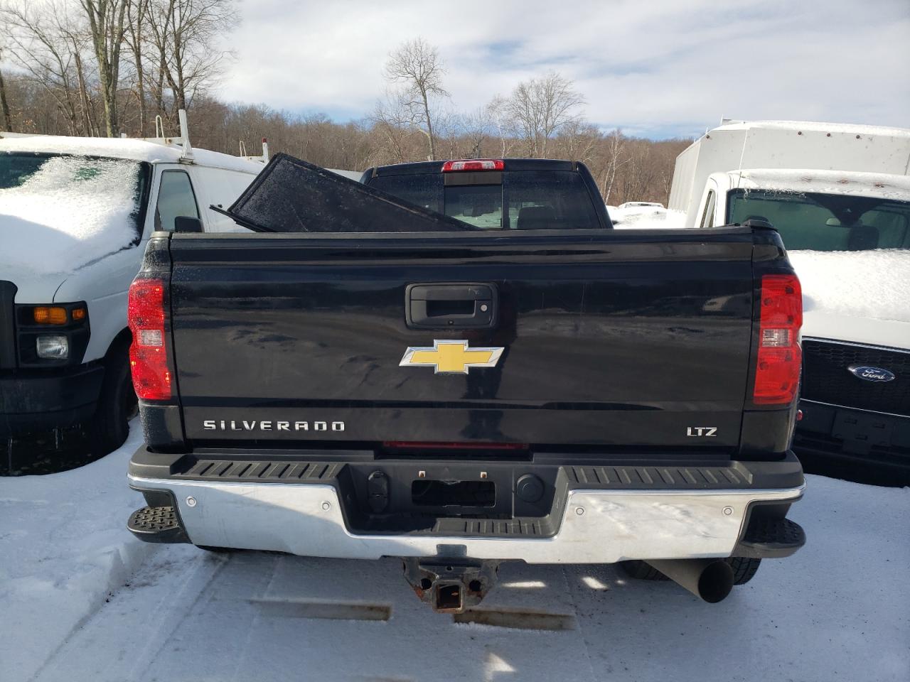 2016 Chevrolet Silverado - Image 6