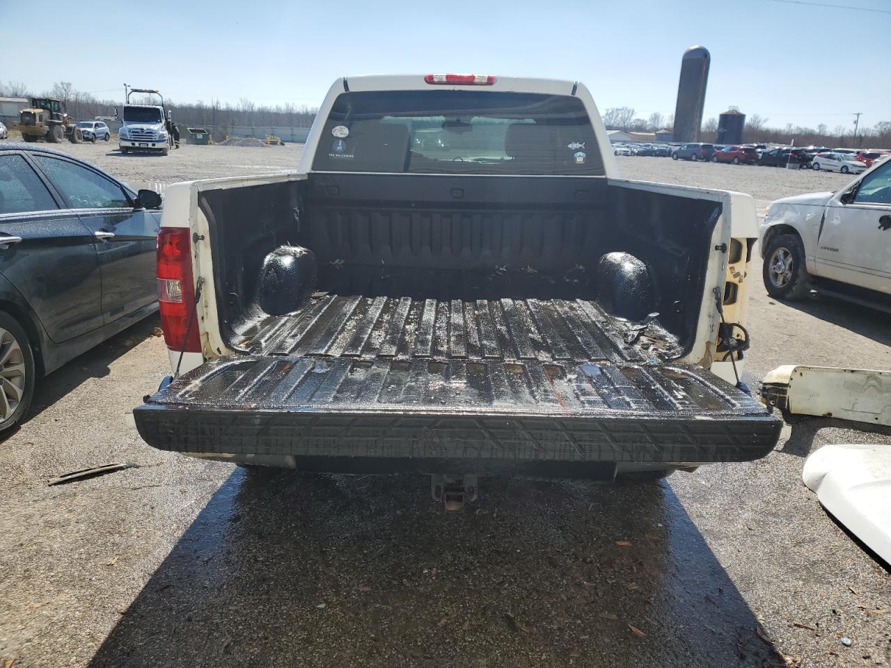 2009 Chevrolet Silverado - Image 6