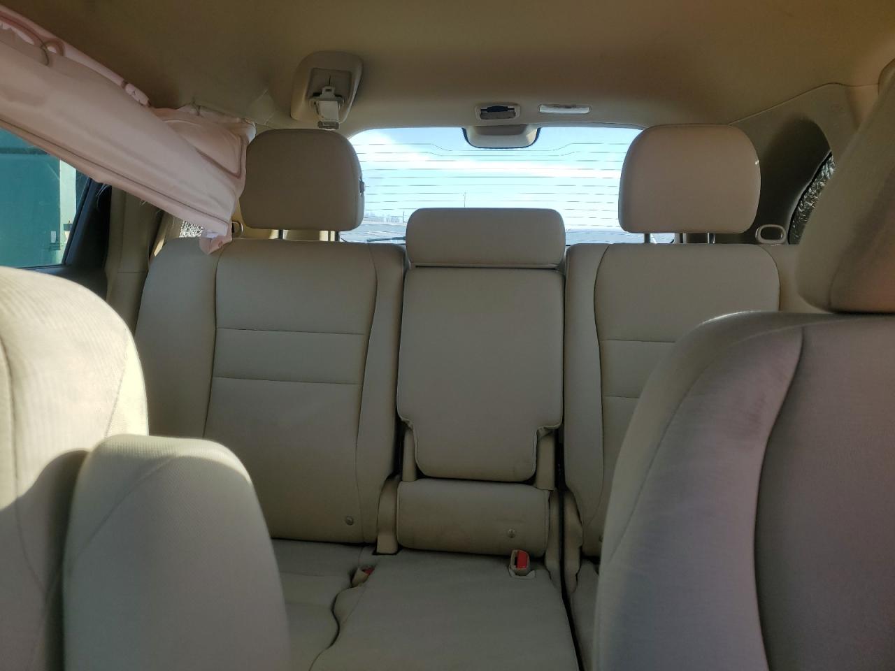 2011 Honda CR-V - Image 10