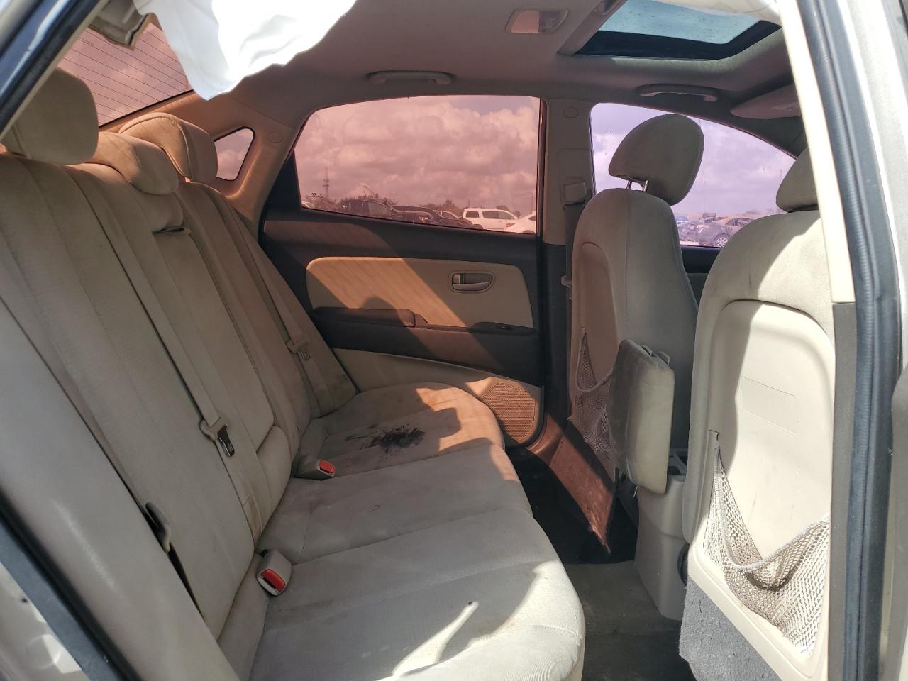 2008 Hyundai Elantra - Image 11