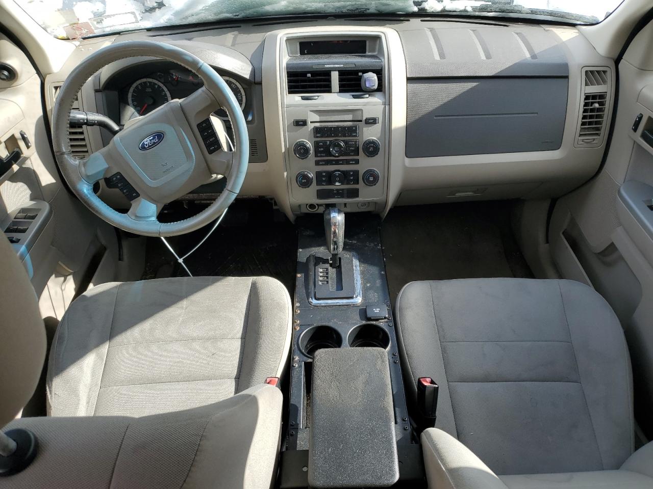 2010 Ford Escape - Image 8