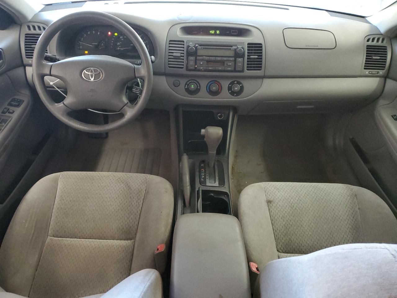 2004 Toyota Camry - Image 8