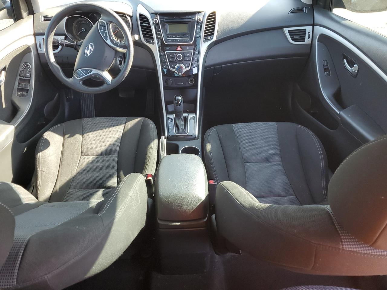 2013 Hyundai Elantra - Image 8