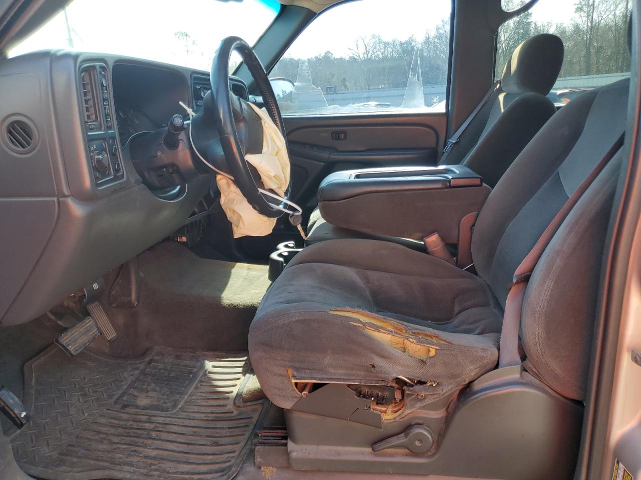 2004 GMC Sierra - Image 7