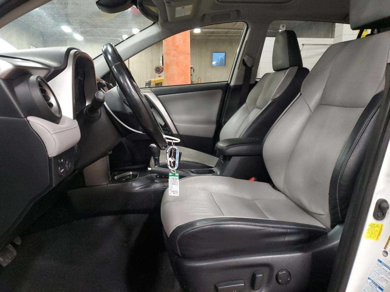 2018 Toyota RAV 4 - Image 7