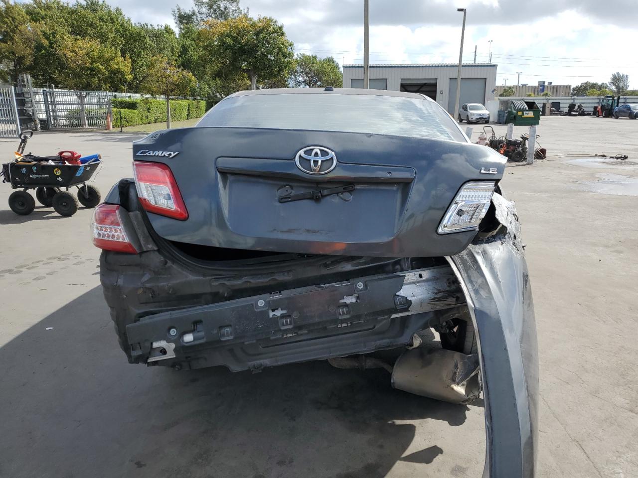 2011 Toyota Camry - Image 6