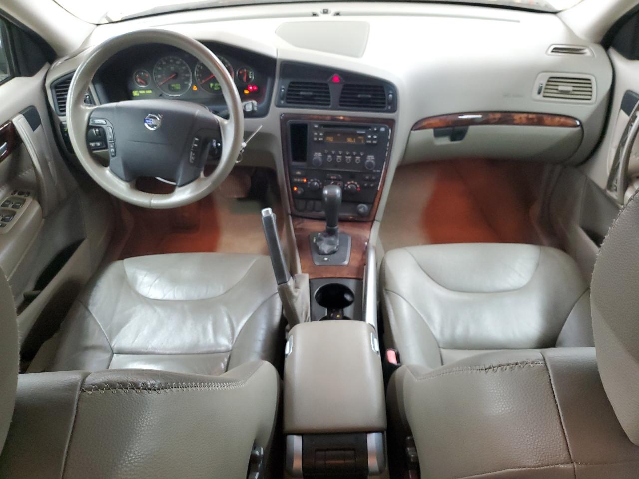 2005 Volvo XC70 - Image 8