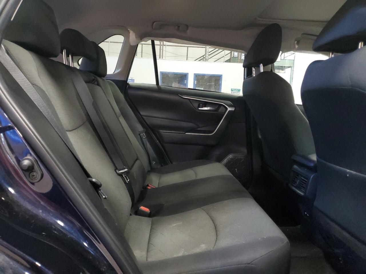 2021 Toyota RAV 4 - Image 12