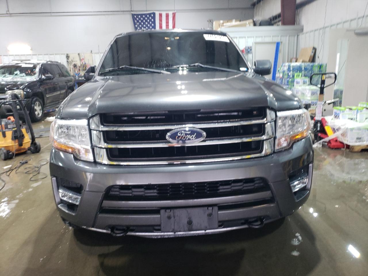 2017 Ford Expedition - Image 5