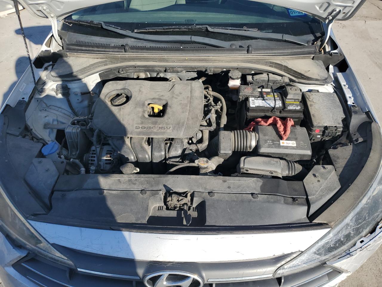 2019 Hyundai Elantra - Image 12