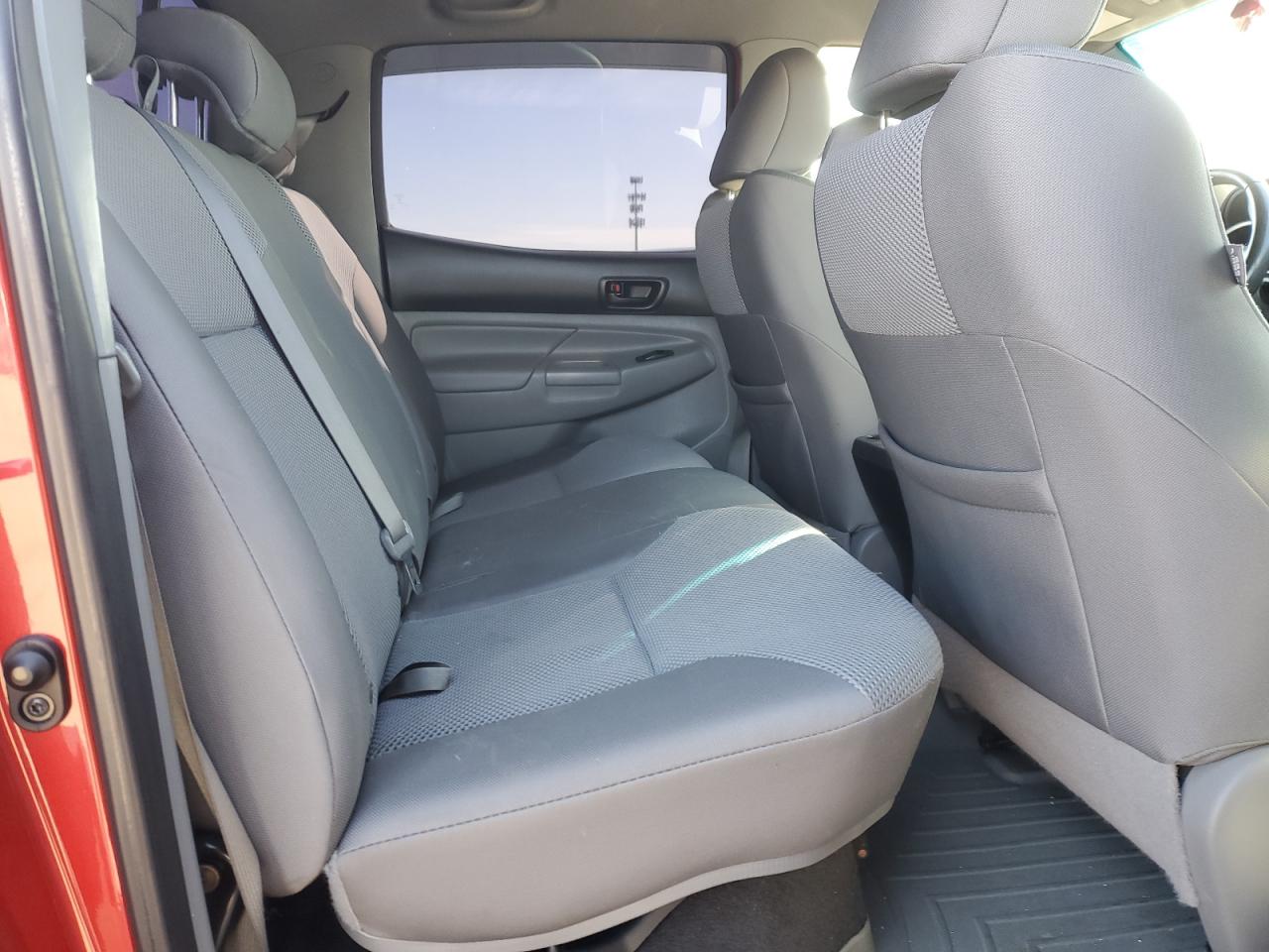 2012 Toyota Tacoma - Image 10