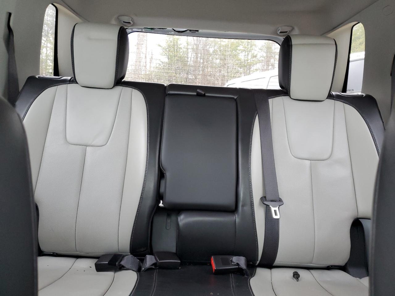 2017 GMC Terrain - Image 10