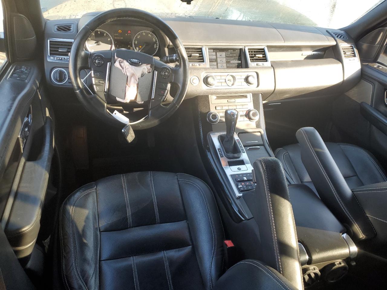 2013 Land Rover Range Rover - Image 8