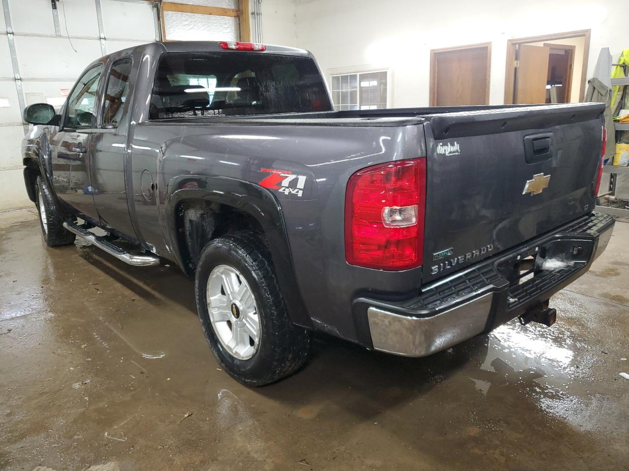 2010 Chevrolet Silverado - Image 2
