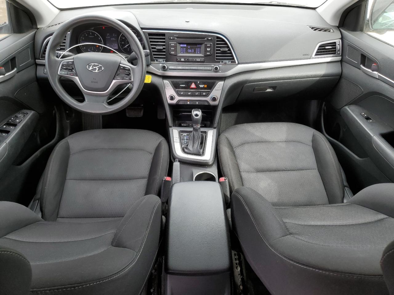 2018 Hyundai Elantra - Image 8