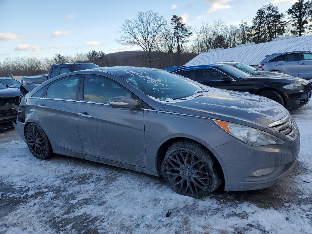 2011 Hyundai Sonata - Image 4