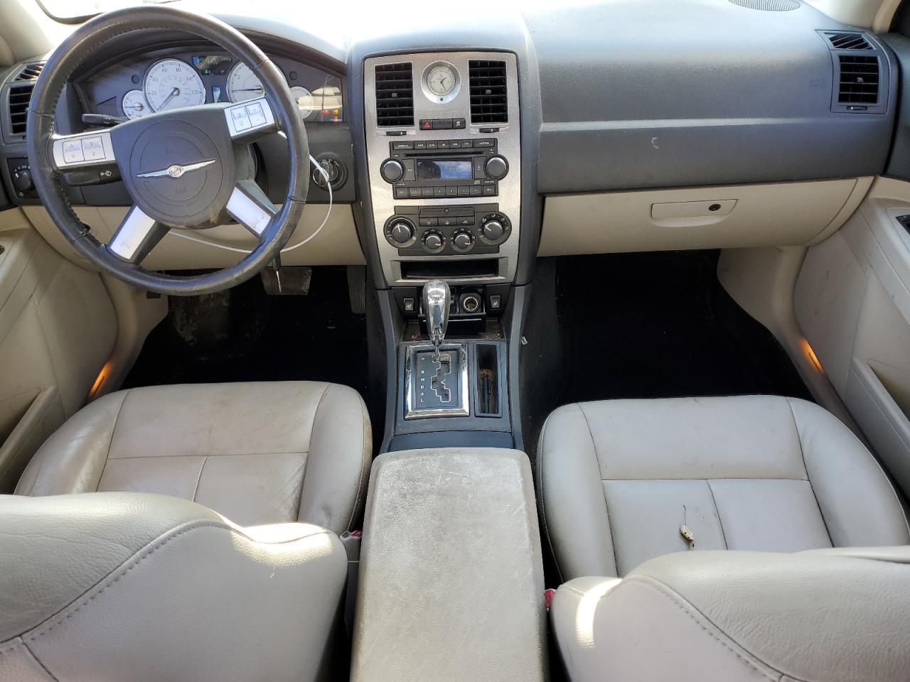 2005 Chrysler 300 - Image 8