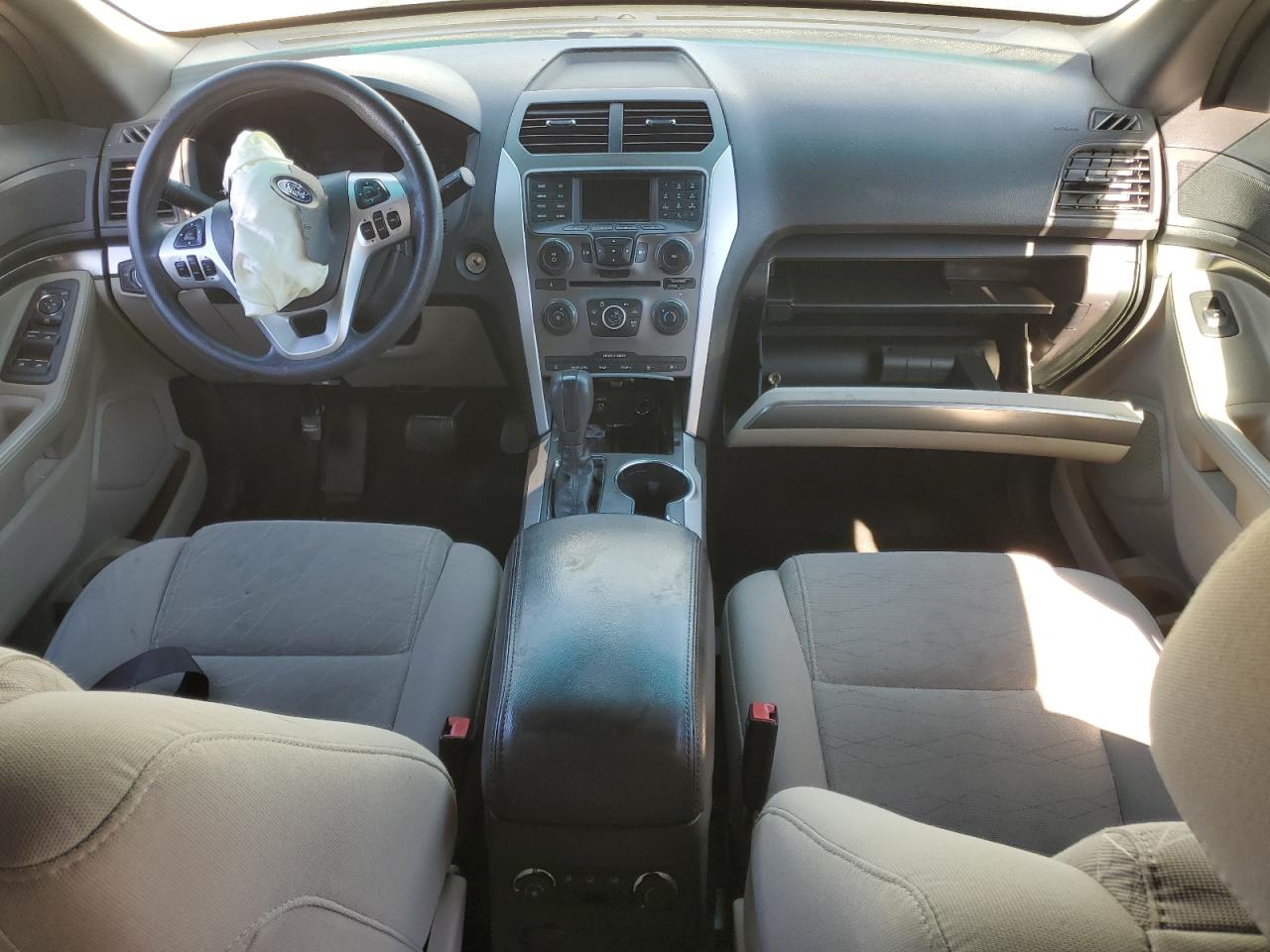 2015 Ford Explorer - Image 8