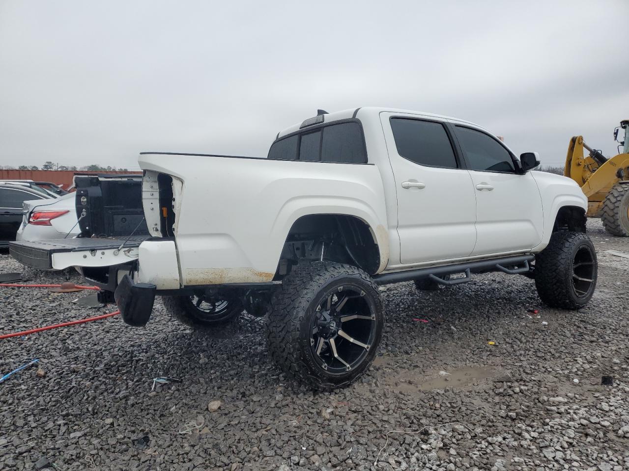 2017 Toyota Tacoma - Image 3