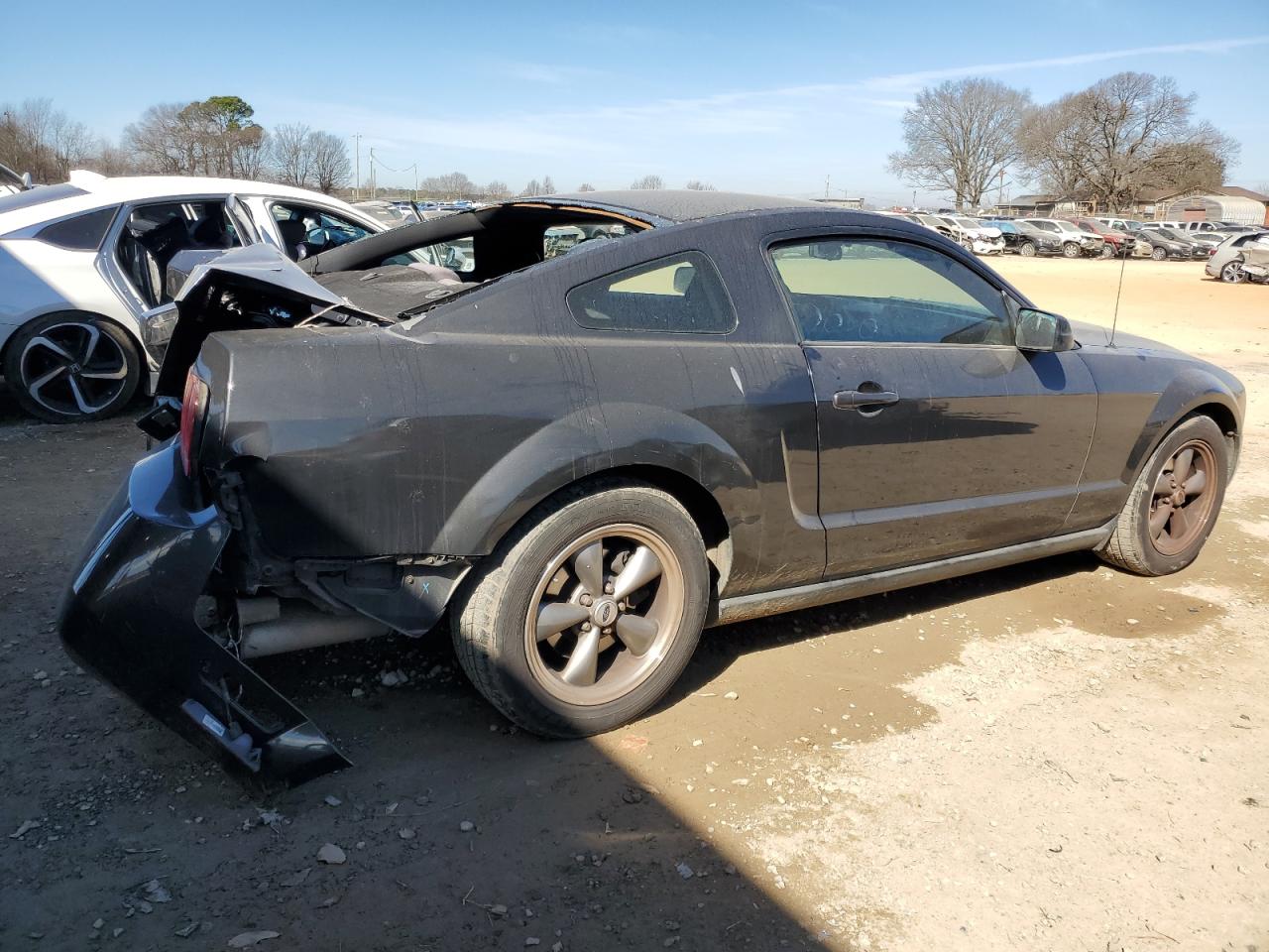 2007 Ford Mustang - Image 3