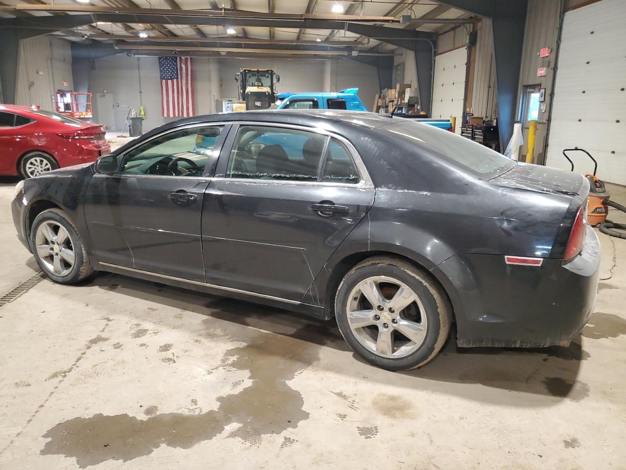 2010 Chevrolet Malibu - Image 2