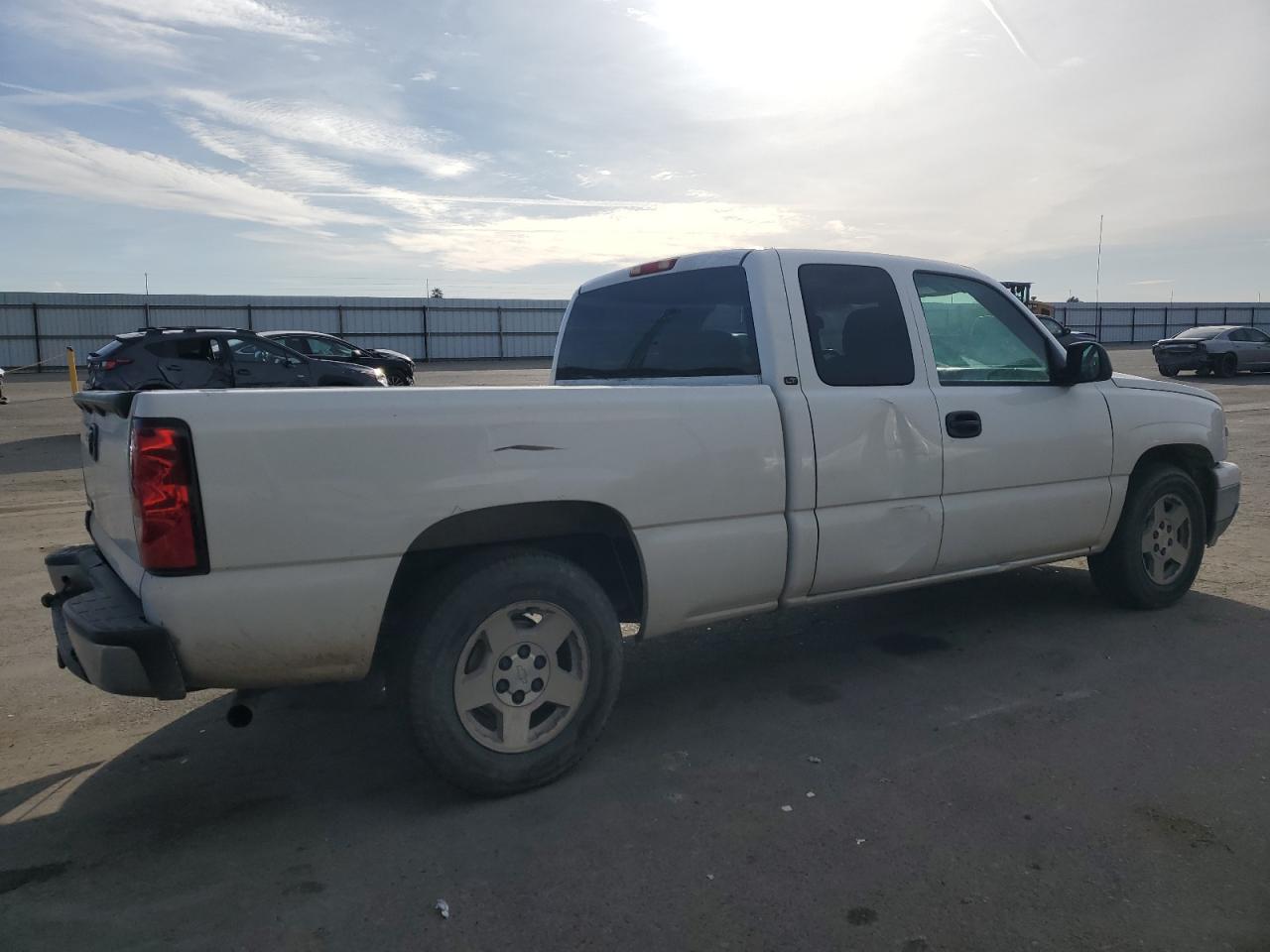 2007 Chevrolet Silverado - Image 3