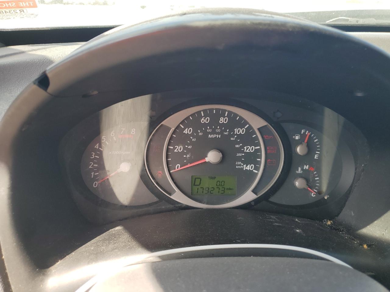 2005 Hyundai Tucson - Image 9